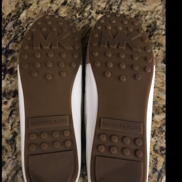 Beautiful Michael Kors Daisy Loafers - 6.5… - Picture 4 of 4
